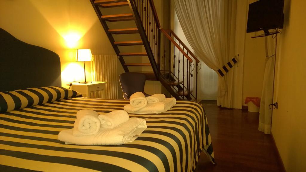 Palazzo Magnocavallo B&B Неаполь Номер фото