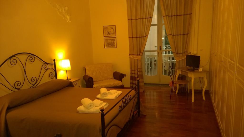 Palazzo Magnocavallo B&B Неаполь Номер фото