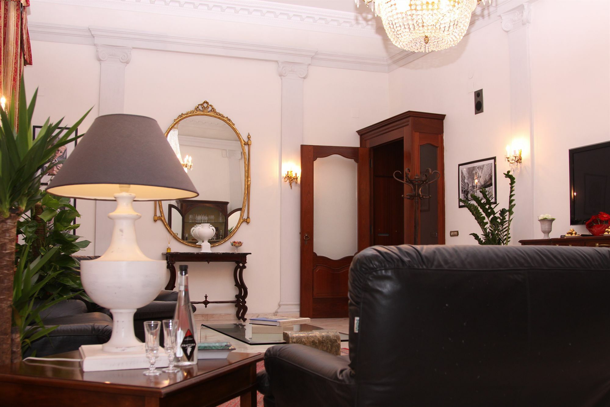 Palazzo Magnocavallo B&B Неаполь Экстерьер фото
